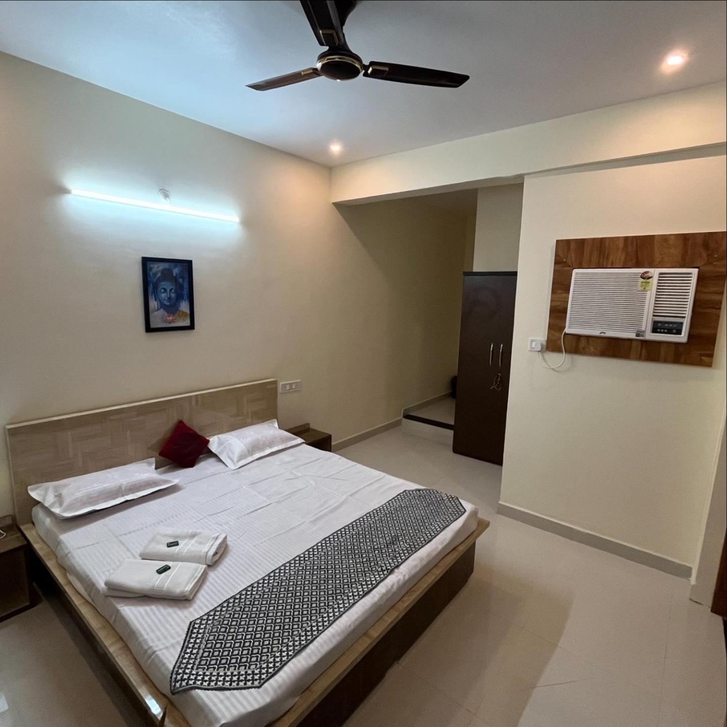 Hotel Shivashray Luxury Stays & Inn Ujjain Exterior foto