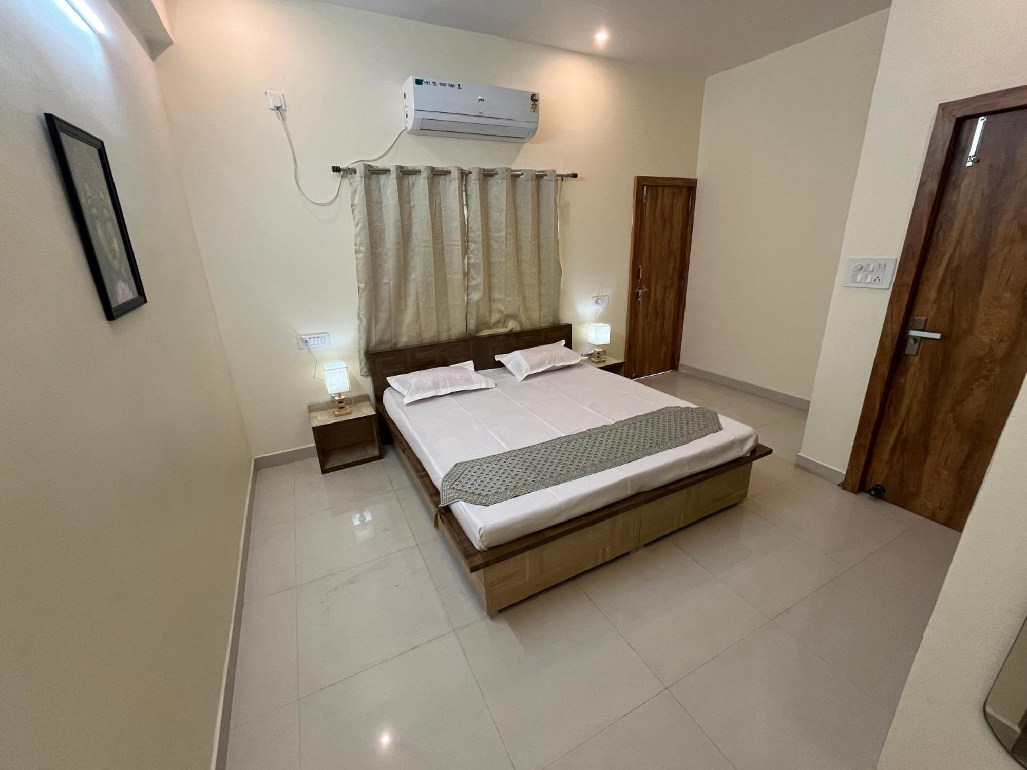 Hotel Shivashray Luxury Stays & Inn Ujjain Exterior foto