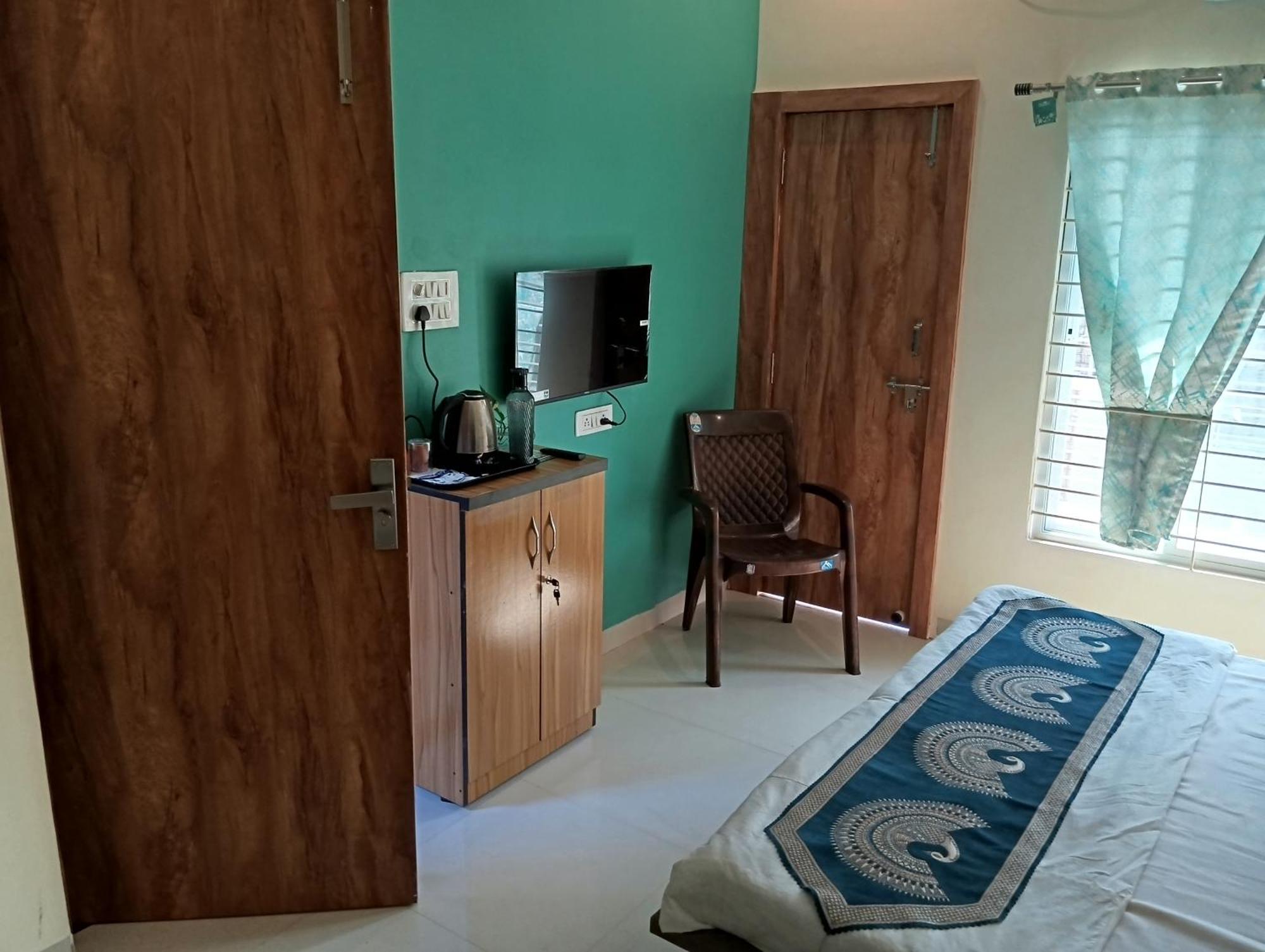Hotel Shivashray Luxury Stays & Inn Ujjain Habitación foto
